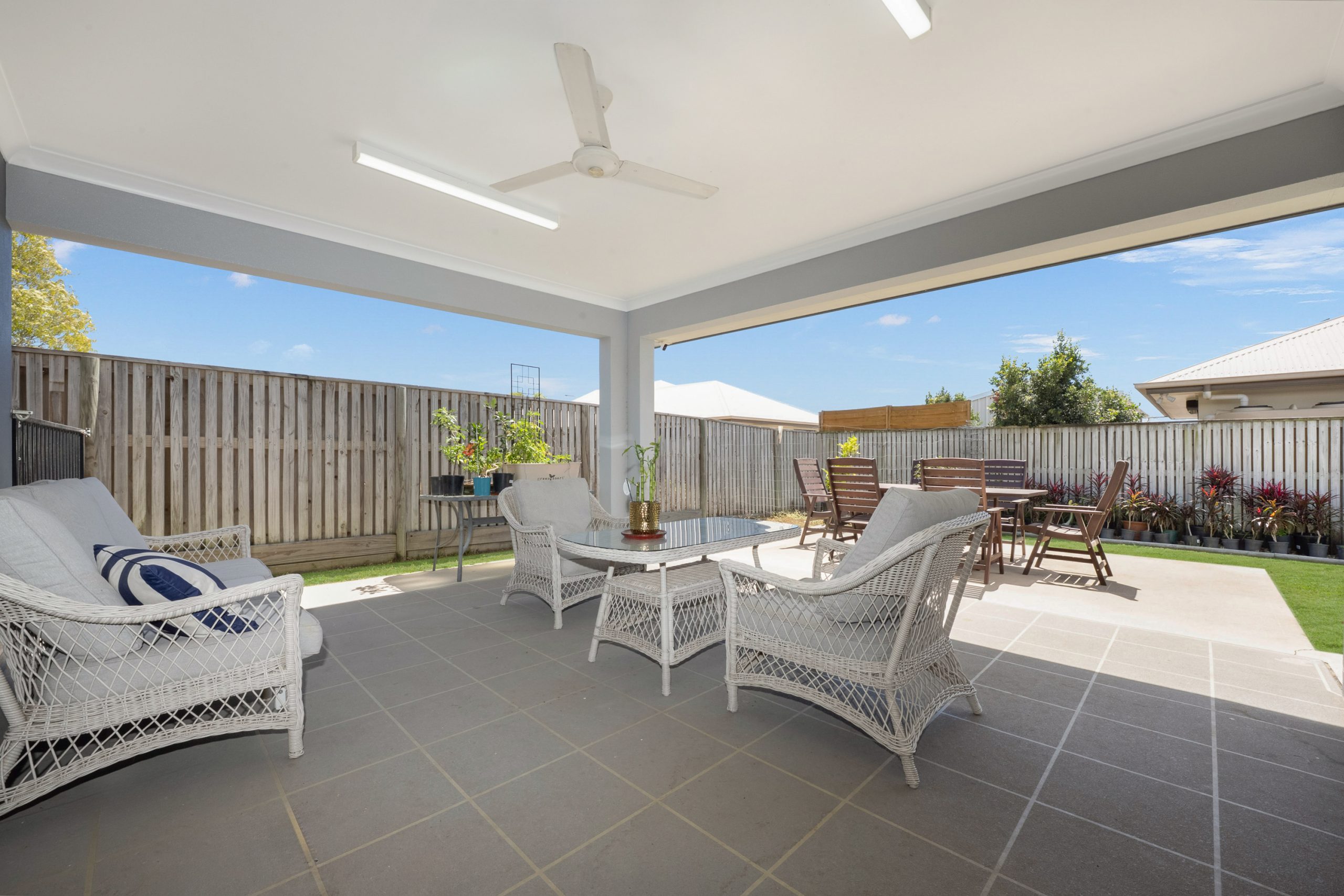 3 Holbourne Street, BUSHLAND BEACH, QLD 4818 AUS