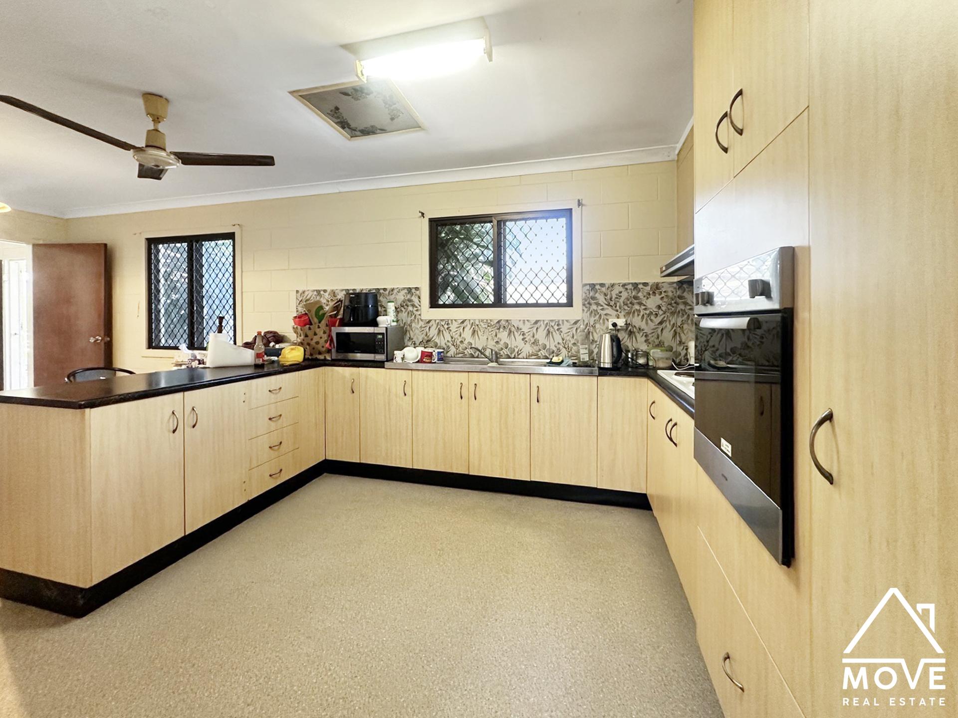 19 Dollview Avenue, RASMUSSEN, QLD 4815 AUS