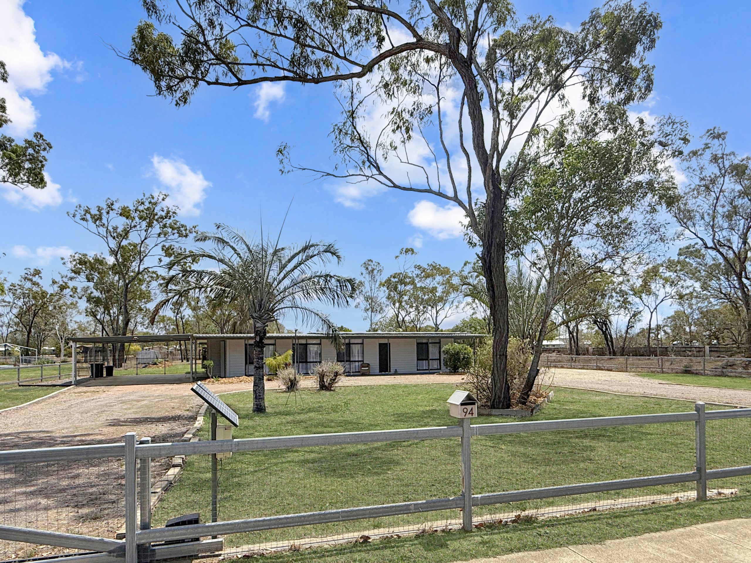94 Mount Low Parkway, MOUNT LOW, QLD 4818 AUS