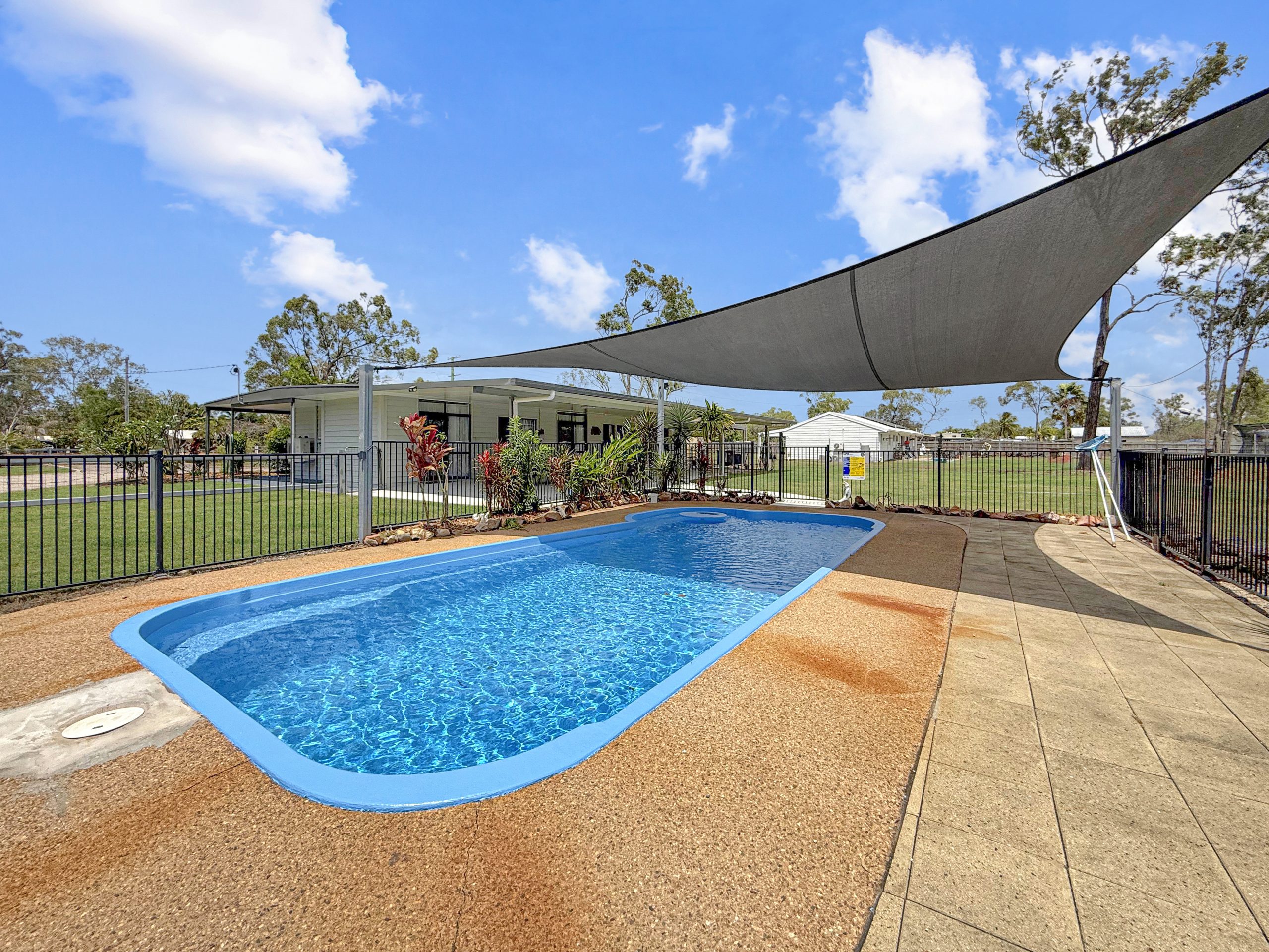 94 Mount Low Parkway, MOUNT LOW, QLD 4818 AUS