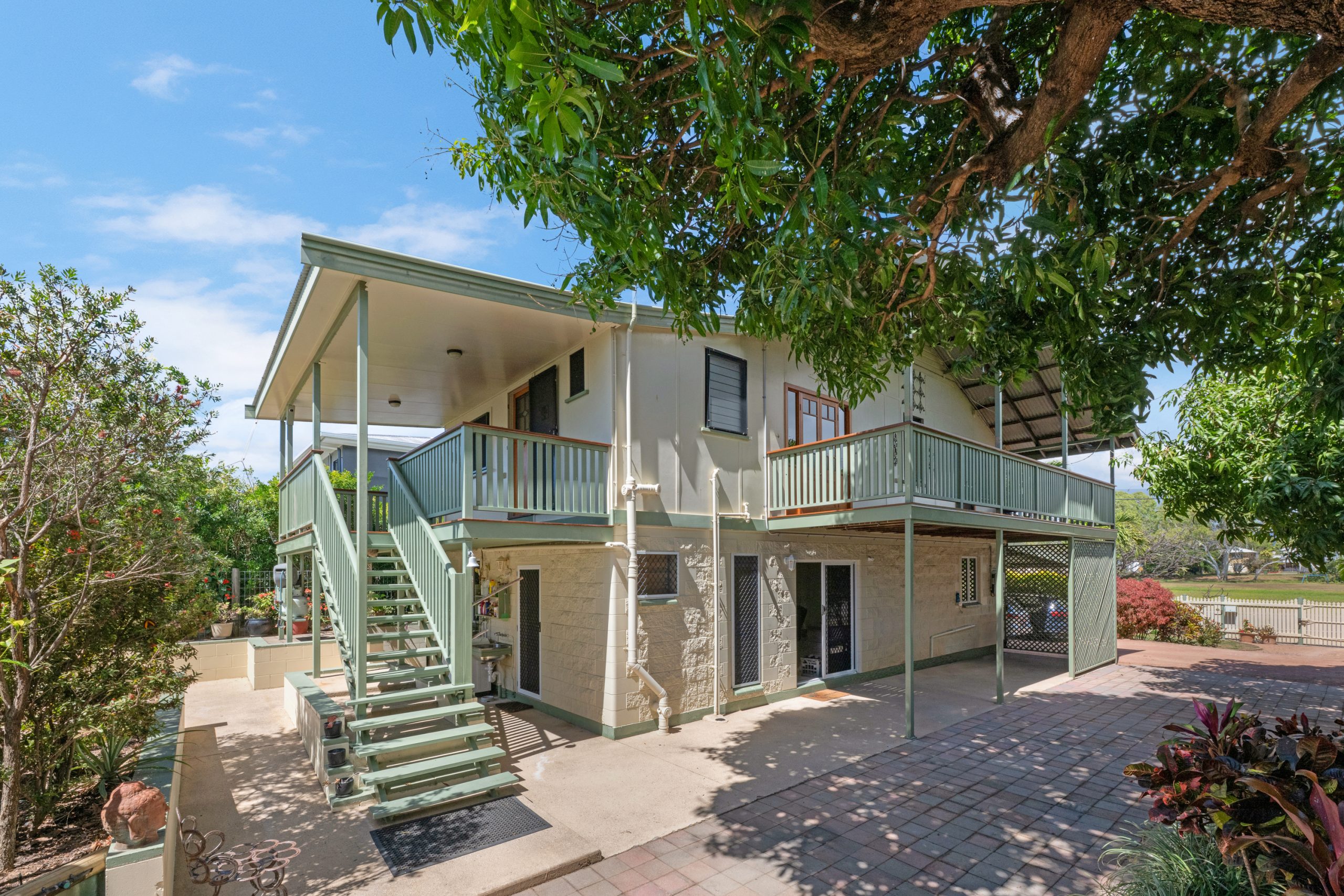 45 Bayswater Terrace, HYDE PARK, QLD 4812 AUS