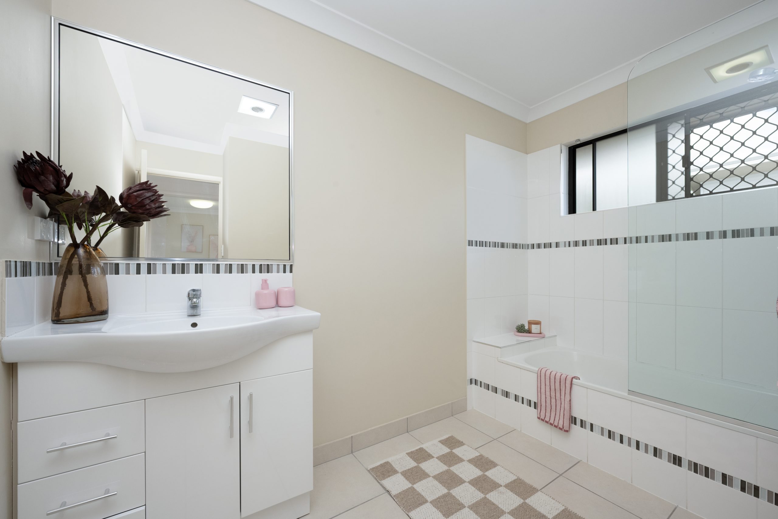 1 Atwood Street, MOUNT LOW, QLD 4818 AUS