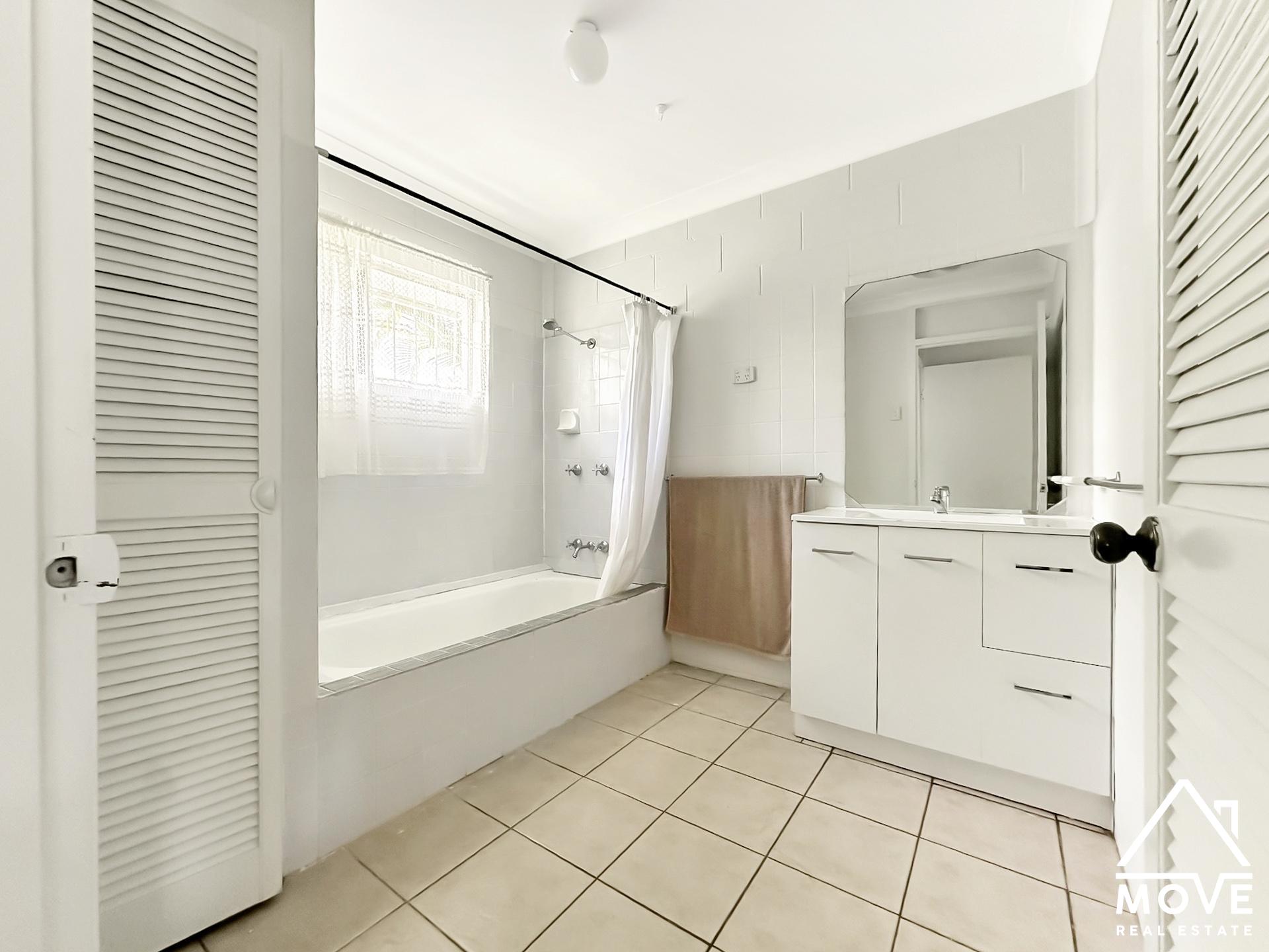 28 Barcelona Street, KIRWAN, QLD 4817 AUS