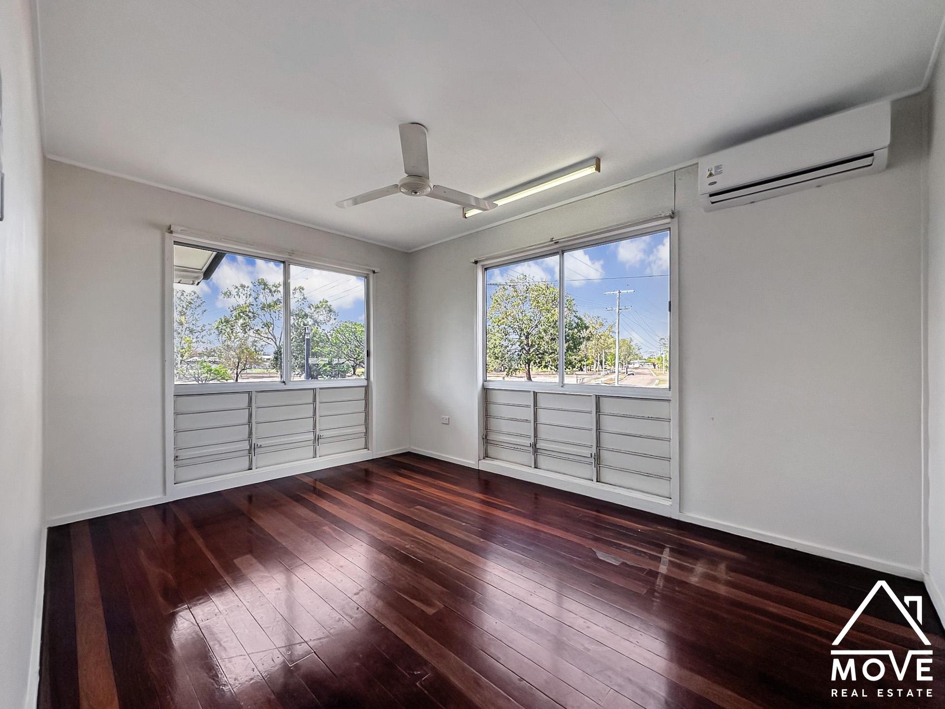 30 Hicks Street, KIRWAN, QLD 4817 AUS