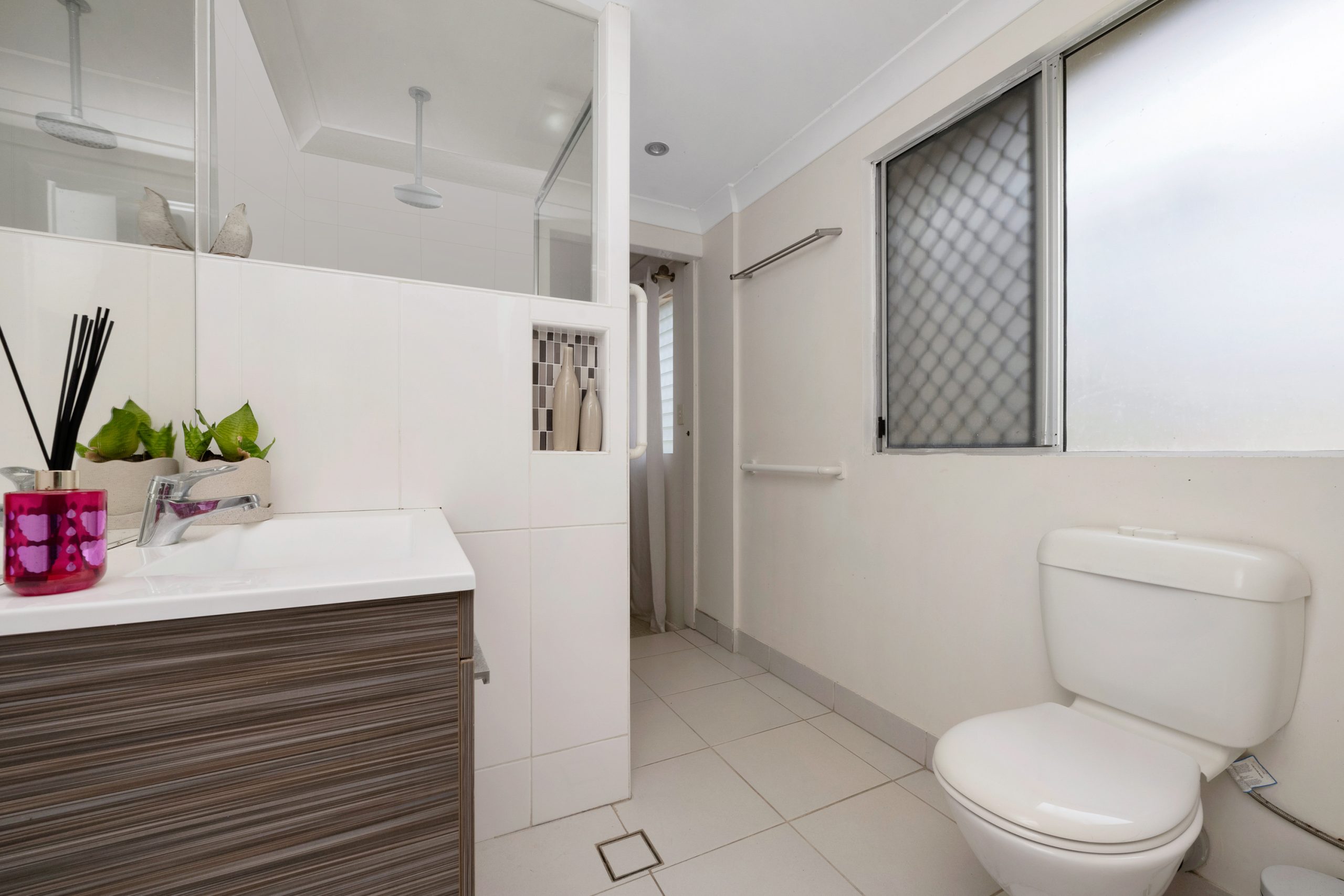 4 Jayne Court, KELSO, QLD 4815 AUS