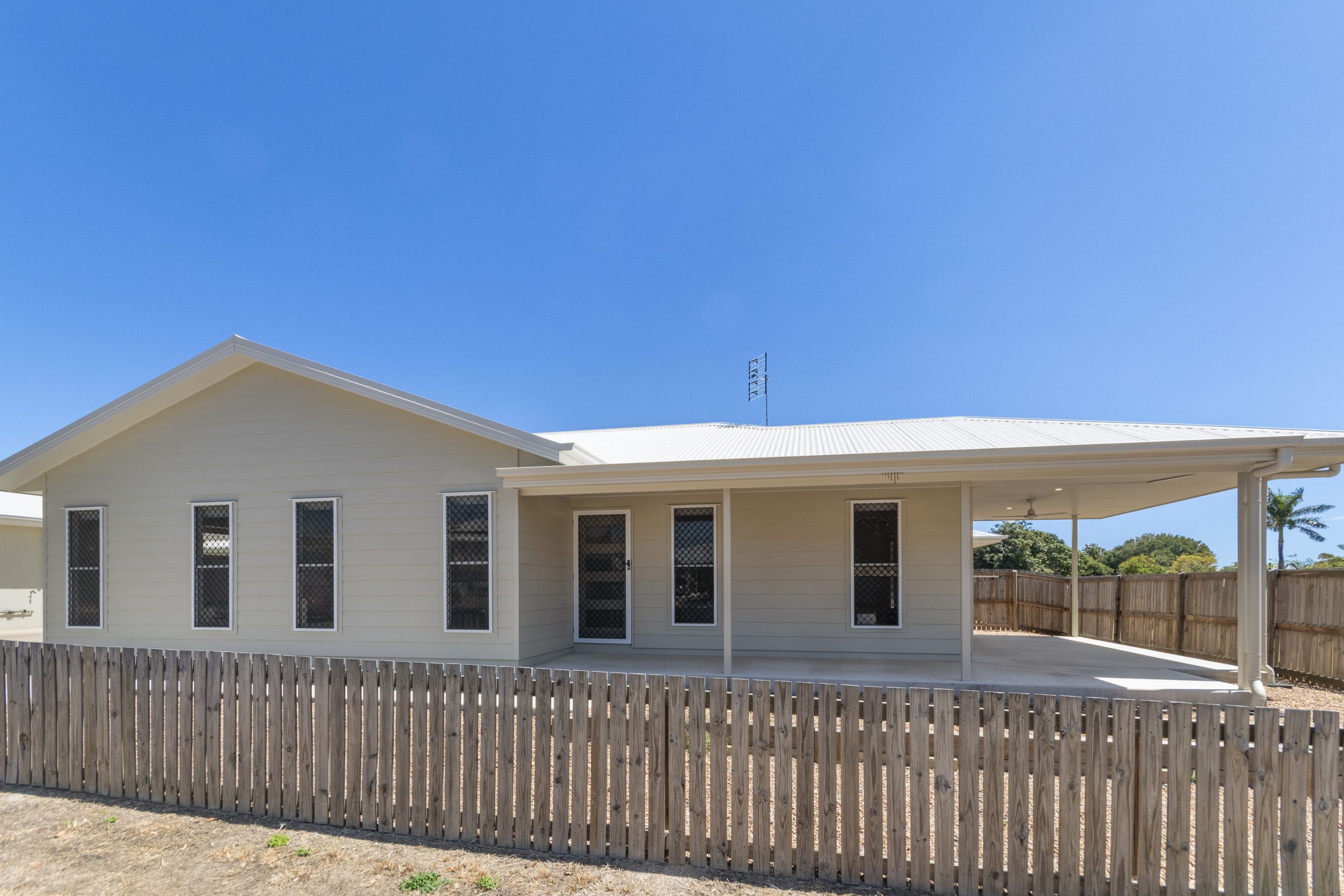 32-34 Rutherford Lane, CHARTERS TOWERS CITY, QLD 4820 AUS