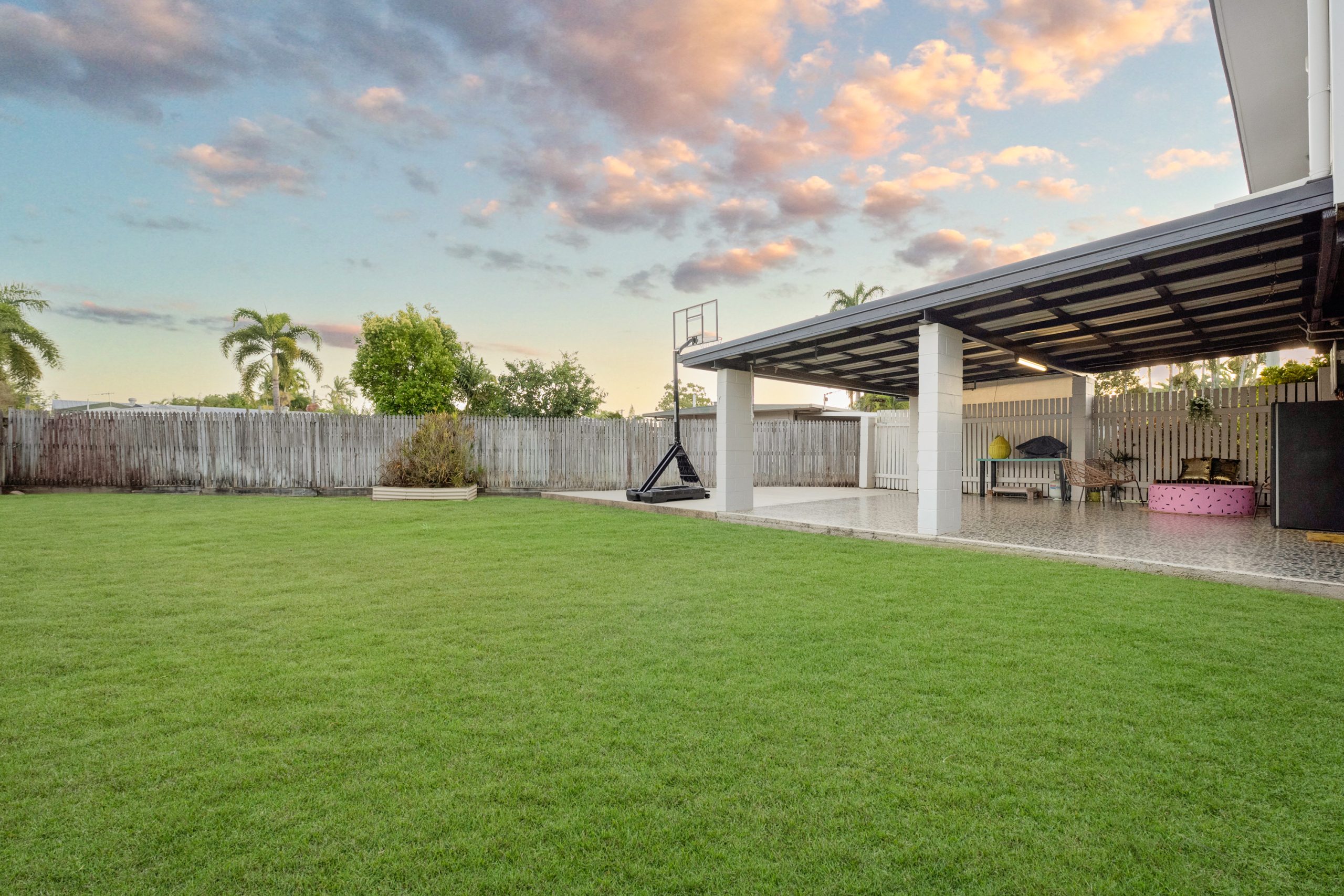 6 Awanui Place, RASMUSSEN, QLD 4815 AUS