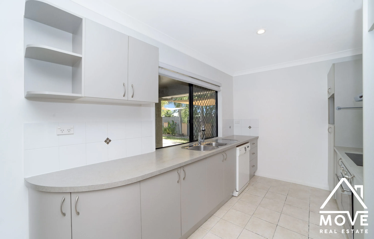 2 Tern Court, CONDON, QLD 4815 AUS